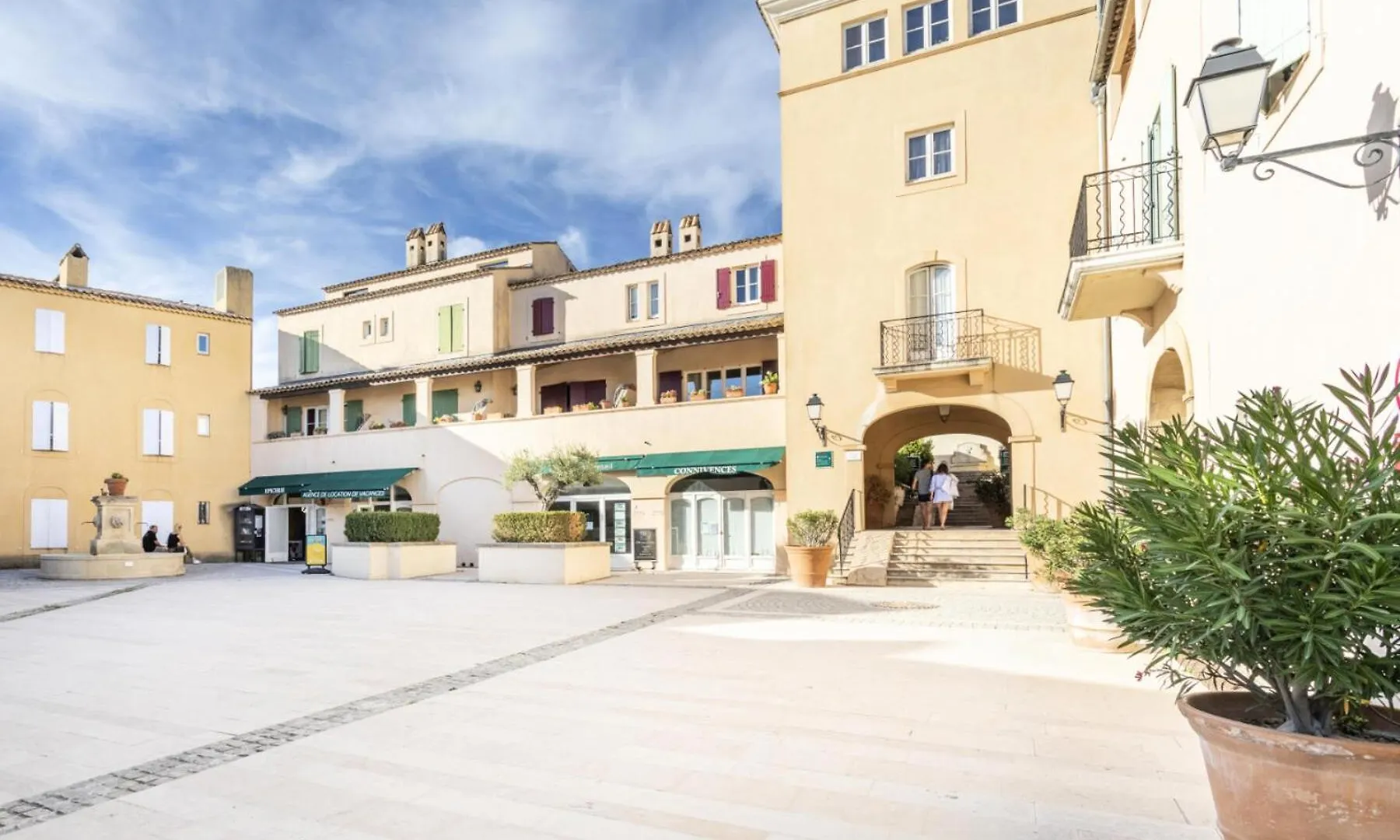 Village Pont Royal En Provence - Maeva Home - Appartement Climatise 3 Pieces 4 Personnes Avec Terrasse Amenagee - Prestige - Super Home Mae-3084 Mallemort 0*,  Francie